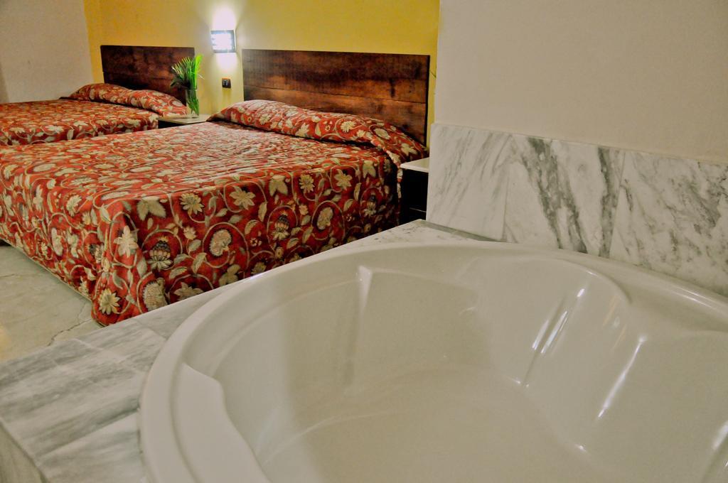 Marimba Hotel